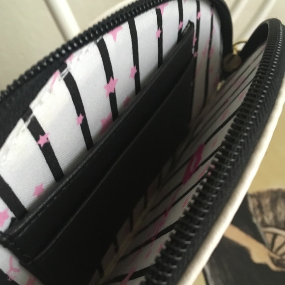 Pair of Betsey Johnson wristlets - Picture 7 of 11